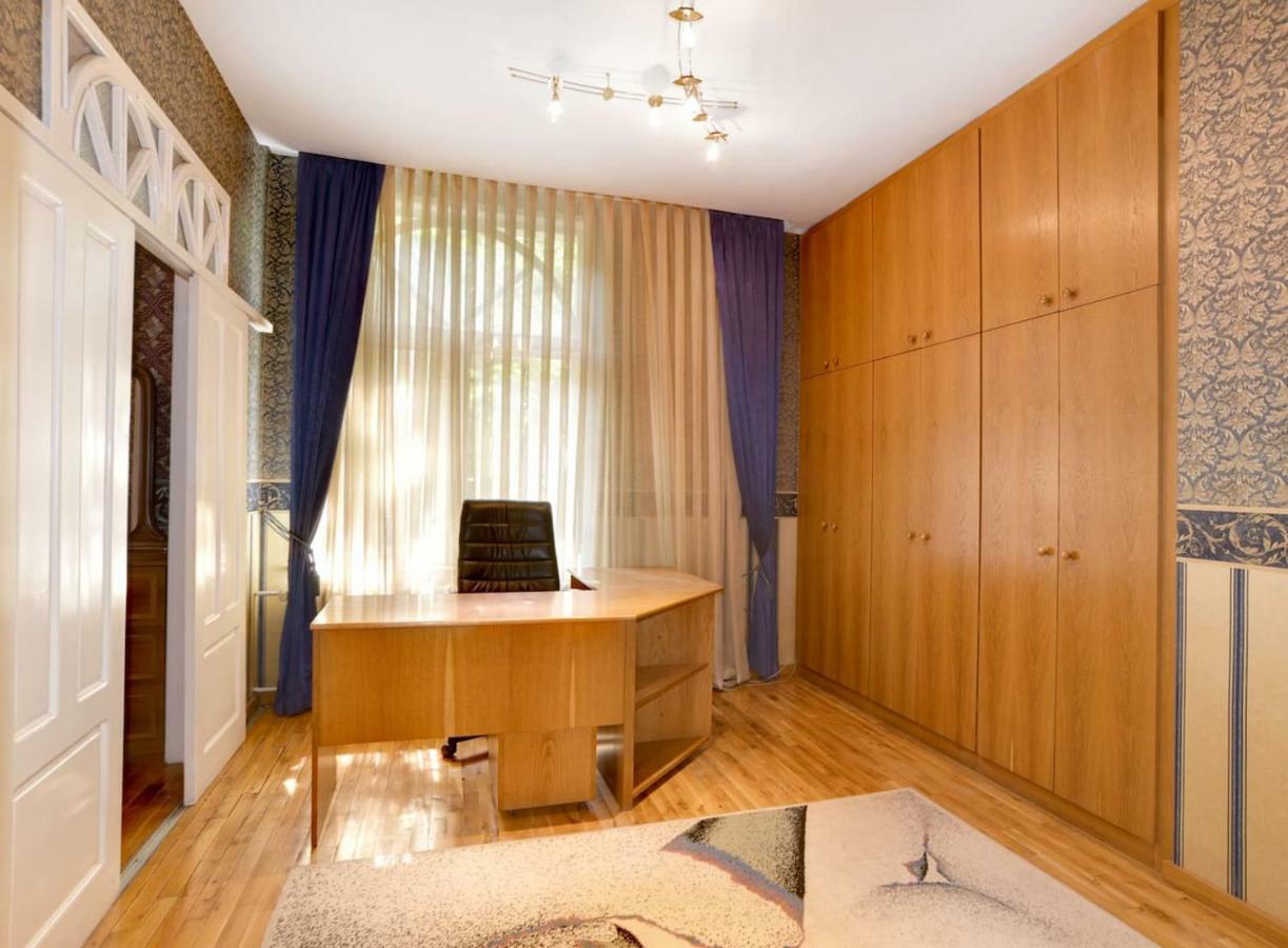 סופיה Aristocratic, Elegant, Designer Top Central Apartment מראה חיצוני תמונה