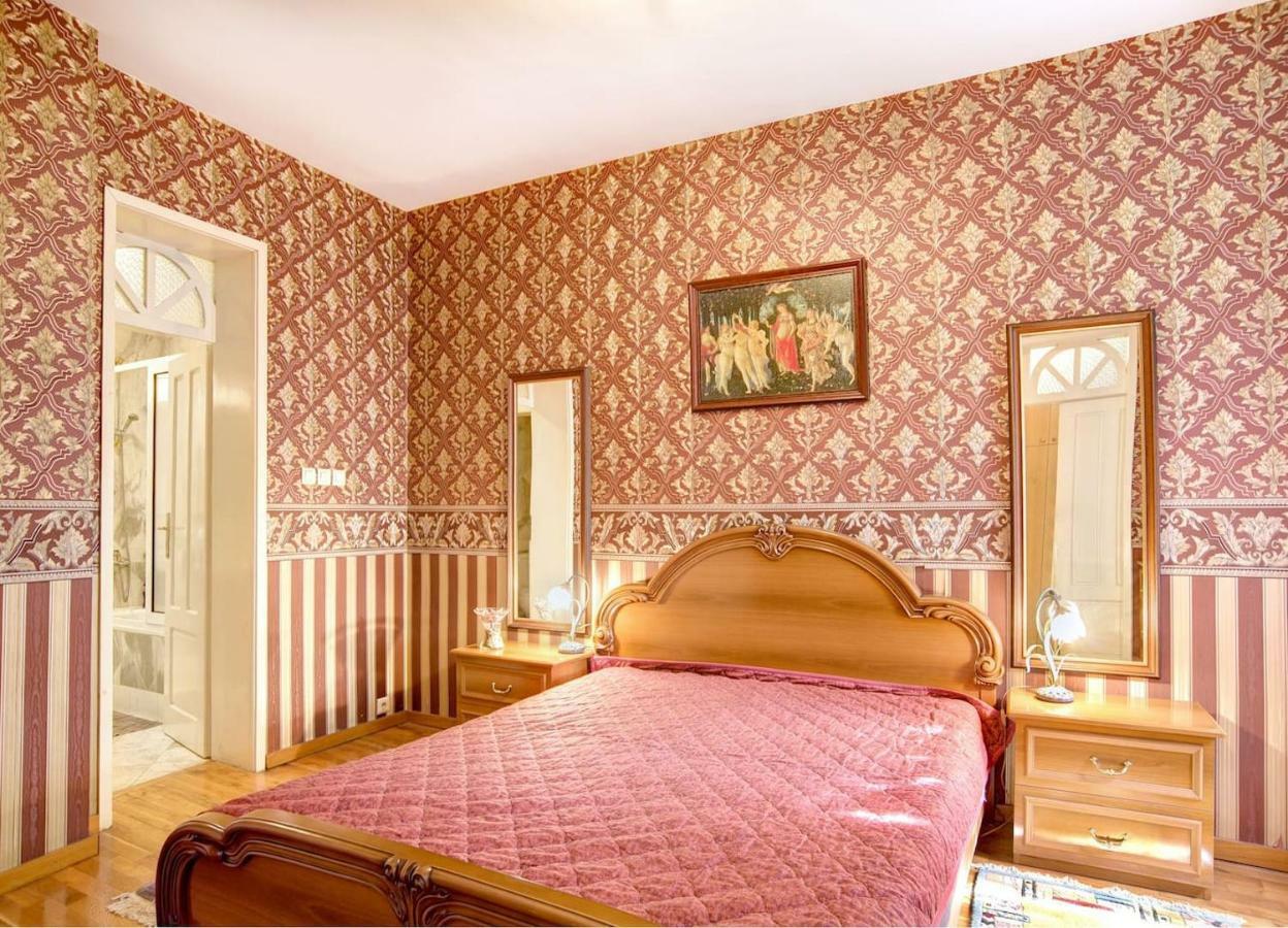 סופיה Aristocratic, Elegant, Designer Top Central Apartment מראה חיצוני תמונה