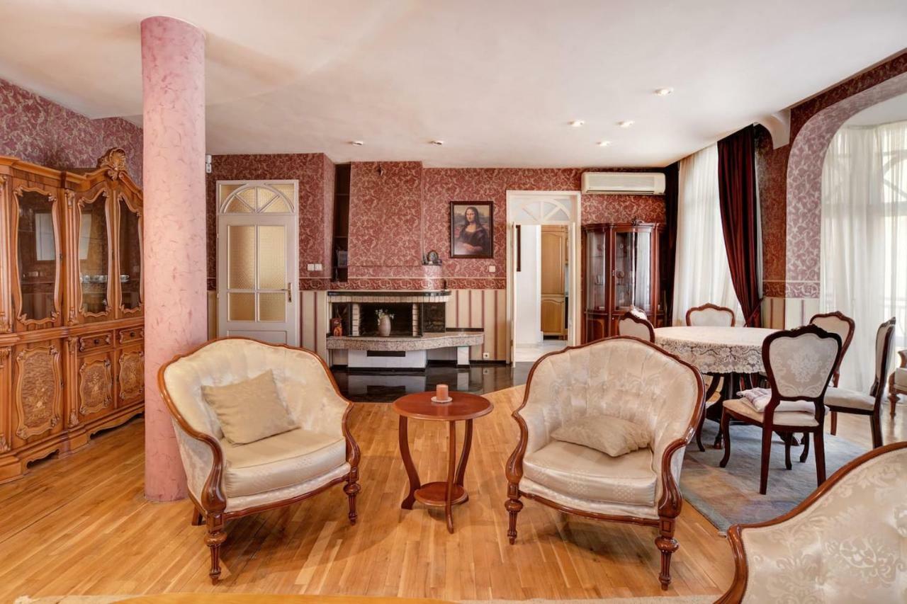 סופיה Aristocratic, Elegant, Designer Top Central Apartment מראה חיצוני תמונה