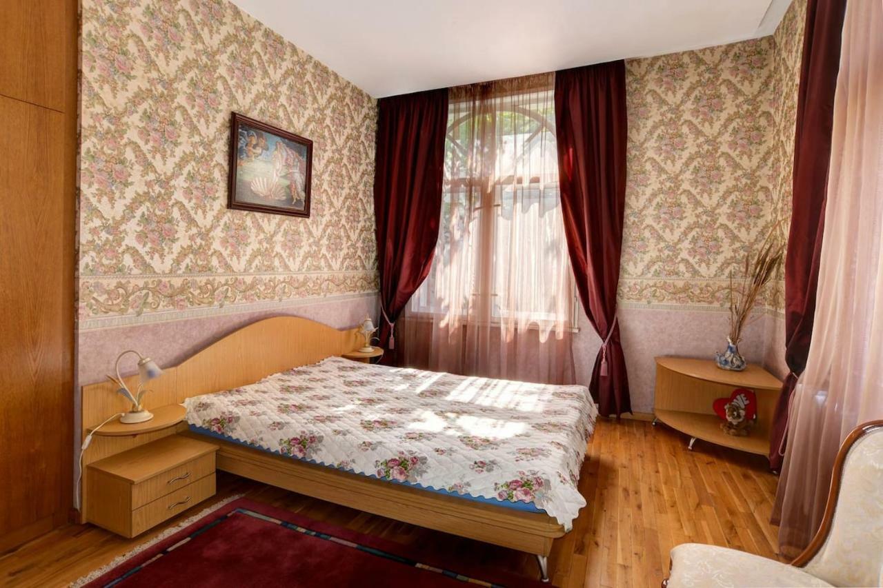 סופיה Aristocratic, Elegant, Designer Top Central Apartment מראה חיצוני תמונה